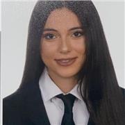 Recién graduada de bachiller de ciencias, se me da muy bien los estudios y me encanta enseñar y sobre todo a niñ@s pequeñ@s